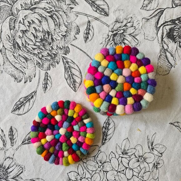 Holiday SALE 2 for 1!   Brand New Fair Trade Wool Felt Coasters Sets of 4 - Picture 4 of 4